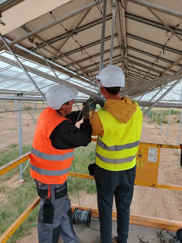 Intervention works on steel cables in France